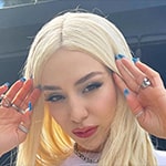 Discografía de Ava Max