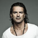 Biografía de Ricardo Arjona