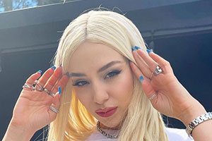 Biografía de Ava Max