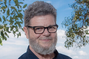 Biografía de Gustavo Santaolalla