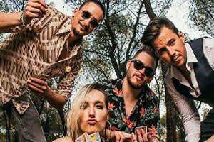 Biografía de Jenny And The Mexicats