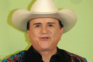 Biografía de Johnny Canales