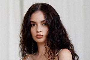 Biografía de Sabrina Claudio