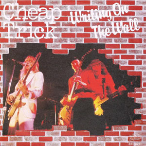 Álbum Writing On The Wall de Cheap Trick