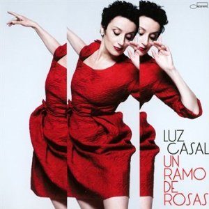 Álbum Un Ramos De Rosas de Luz Casal