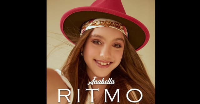 Anabella pone a bailar con su <em>“Ritmo”</em> al mundo desde el “Paseo de la fama”