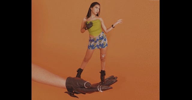 Annybell lanza <em>“Kronos”</em> su primer sencillo de 2022