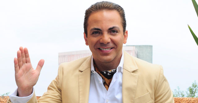 Cristian Castro presentó a su novia