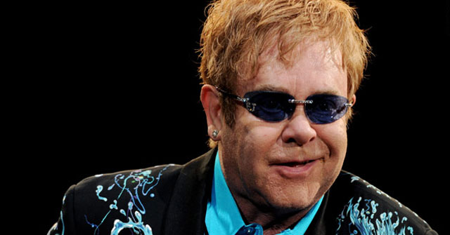 Elton John dio consejos a William y Kate 