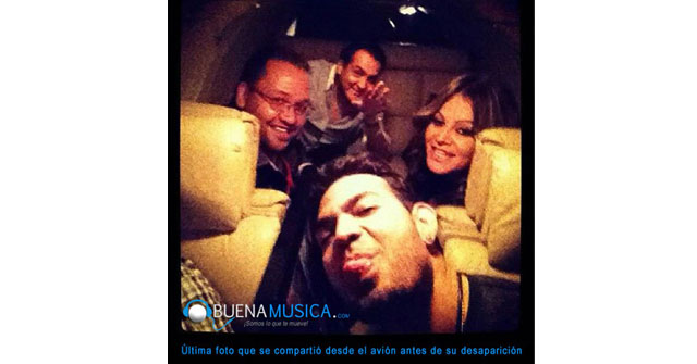 Última foto de Jenni Rivera en el avión Última foto de Jenni Rivera en el avión