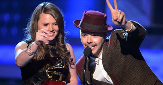 Jesse y Joy ganan premio “Grabación del Año” por el tema “Corre”