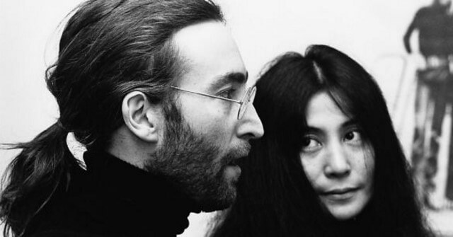 Yoko Ono, esposa de John Lennon fue intervenida de emergencia