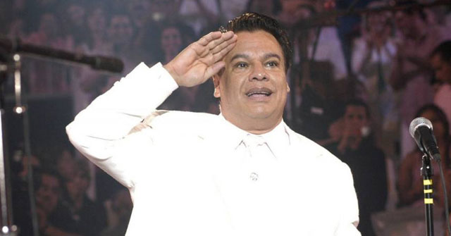 Discos de Juan Gabriel lideran listas de ventas 