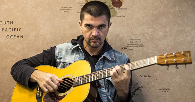 Juanes cree que pronto desaparecerá el disco compacto