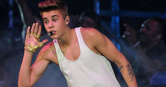 Justin Bieber se desnuda