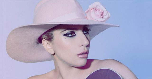 Lady Gaga padece de fibromialgia