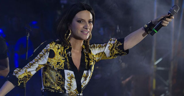 Laura Pausini cumple sueño ante 250 mil personas (+VÍDEO)