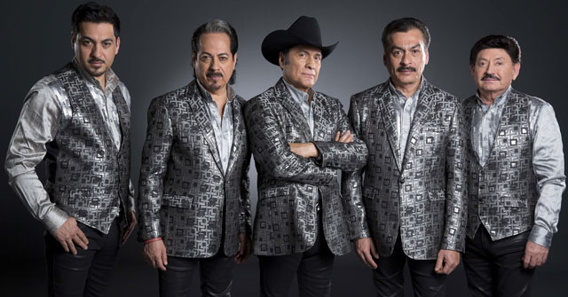 Multan a Los Tigres del Norte 