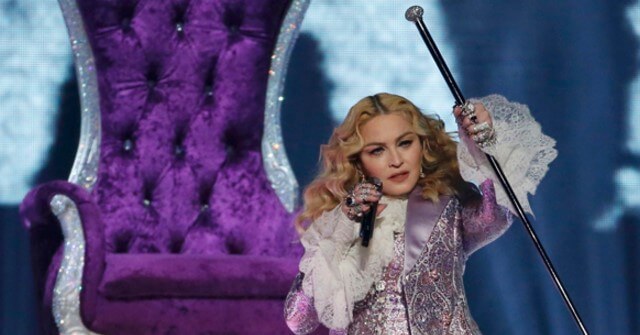 Madonna rindió un emotivo homenaje a Prince en los Billboard | VIDEO