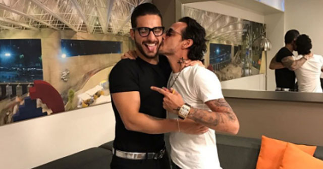 Marc Anthony comparte foto besando a Maluma	