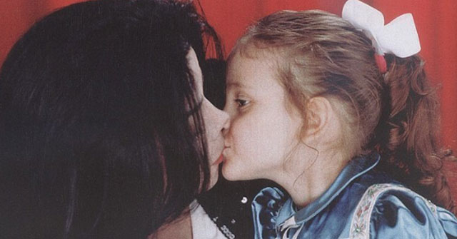 Paris Jackson celebra el cumpleaños de Michael con foto inédita junto a él (+FOTO)