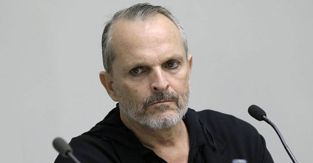 Miguel Bosé recibe reconocimiento de Global Gift Foundation USA