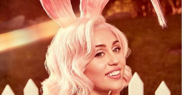 Miley Cyrus les desea felices pascuas disfrazada de conejita (+FOTOS SEXIS)