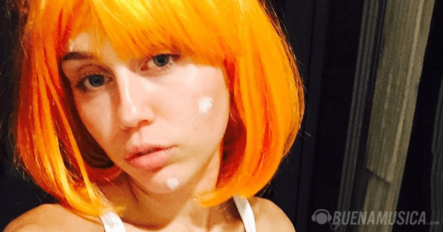 Miley Cyrus mostró un pezón 