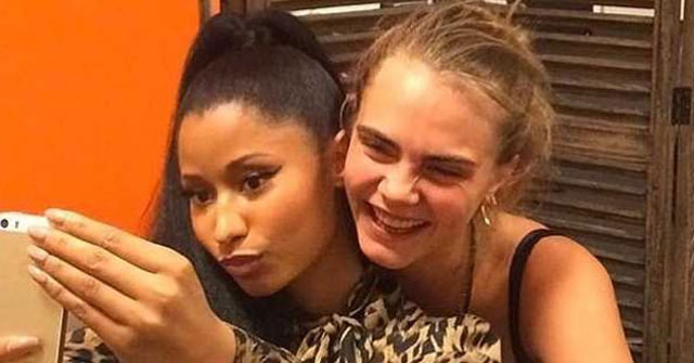 Cara Delevingne presume  con Nicki Minaj