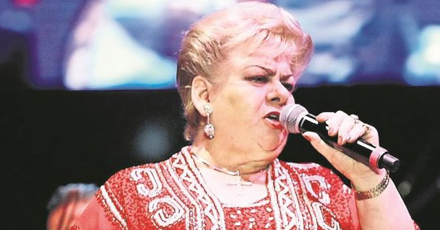 Paquita La Del Barrio enojada con imitador que le cantó su canción al presidente de México (+VÍDEO)