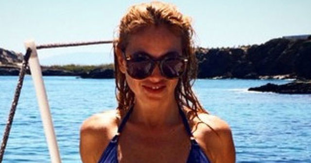 Paulina Rubio luce un sexy bikini en islas griegas