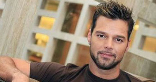 Gobierno de Honduras censura a Ricky Martin con show para adultos