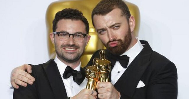 ¡Orgulloso! Sam Smith dedicó su Oscar a la comunidad LGBTQ