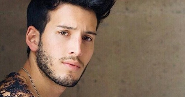 Con una foto Sebastian Yatra presentó a su nuevo hijo