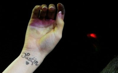 Tatuaje de Selena Gomez con nombre de Justin Bieber