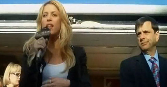Famosos como Shakira, Ricky Martin, contra SB1070 en Arizona 