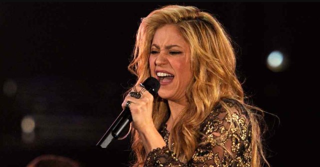 Shakira podría perder  la voz si es operada 