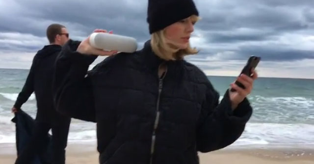 Taylor Swift sorprendió a sus seguidores con su mannequin challenge | VIDEO