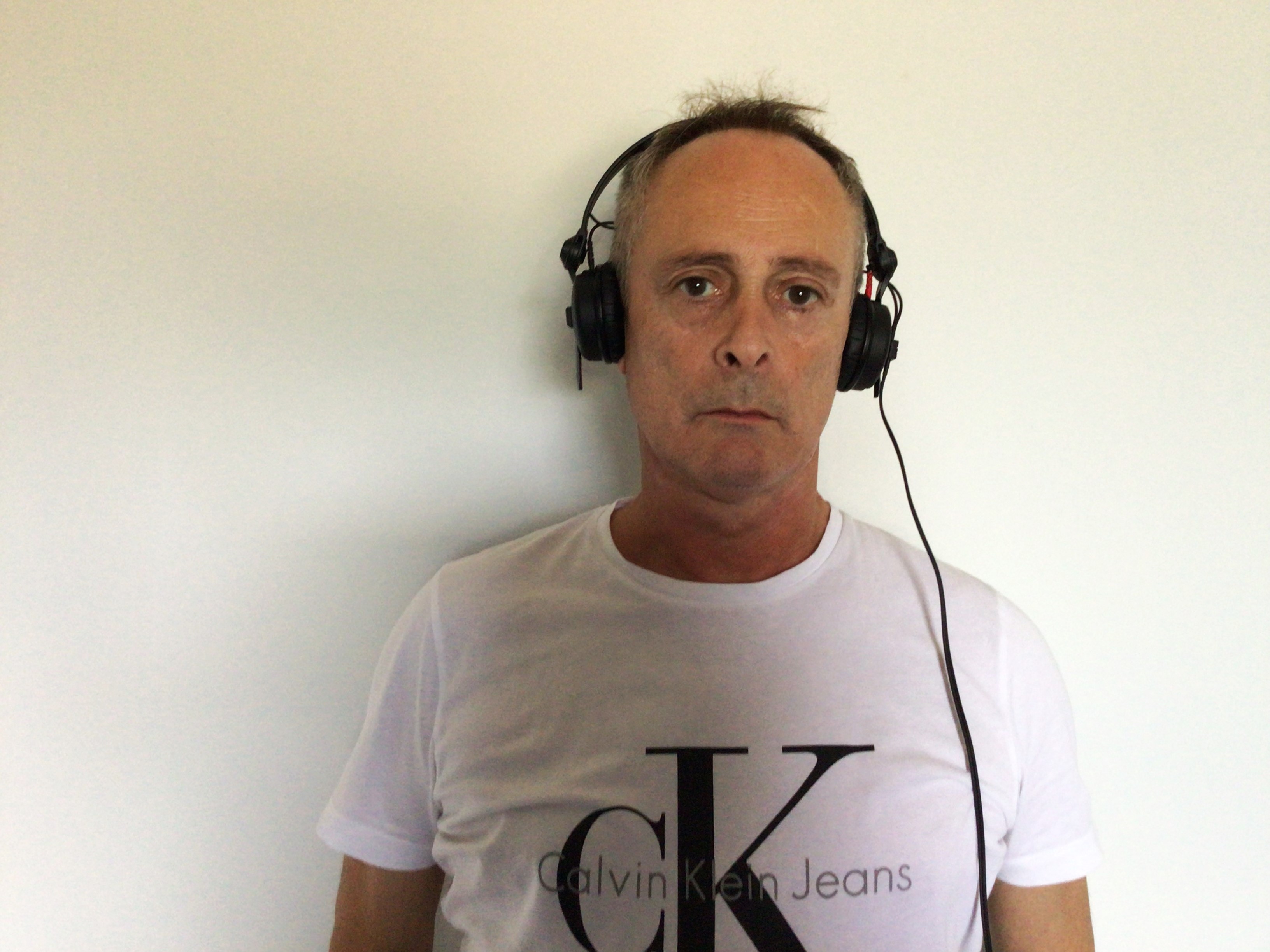 DJ Lamberto è un Disc jockey e produttore discografico italiano di fama internazionale, considerato un pioniere nei generi house, soul, funk e disco. Con una carriera decennale, DJ Lamberto ha saputo fondere con successo sonorità classiche con le tendenze più innovative della club music, creando uno stile unico e riconoscibile. Ha portato la sua musica nei migliori club di Ibiza, capitale mondiale della vita notturna, dove i suoi dj set hanno portato migliaia di persone in pista grazie a selezioni raffinate, groove coinvolgenti e una profonda conoscenza della musica. Con una carriera artistica che lo ha visto collaborare con personaggi di spicco della scena internazionale, DJ Lamberto continua a essere un punto di riferimento per gli amanti della dance music più autentica e sofisticata.https://www.instagram.com/djlambertodj/https://www.facebook.com/djlambertohttps://www.youtube.com/djlambertohttps://open.spotify.com/intl-it/artist/6cUDcRiuobS1U0TklorCN2https://www.deezer.com/it/artist/306891201/biographyhttps://tidal.com/artist/60260678https://soundcloud.com/djlambertodjhttps://it.ra.co/dj/djlambertohttps://musicbrainz.org/artist/d325fbff-38d9-4868-895c-fbb982339f6ahttps://music.amazon.it/artists/B0DZHD3DV6/dj-lambertohttps://music.apple.com/it/artist/dj-lamberto/1799543630https://www.bandsintown.com/a/13852506https://www.imdb.com/it/name/nm17056081/https://m.imdb.com/it/name/nm17056081/otherworks/?ref_=nm_pdt_wrkhttps://music.apple.com/it/album/look/1814911021?i=1814911026https://www.discogs.com/artist/16160233-djlambertohttps://isni.org/isni/0000000523900797https://orcid.org/0009-0000-7549-8323https://www.shazam.com/it-it/album/1814911021/look-singlehttps://music.amazon.it/albums/B0F8XF67L8https://www.shazam.com/it-it/artist/dj-lamberto/1799543630https://www.last.fm/music/DJ+Lambertohttps://www.shazam.com/it-it/song/1814911026/lookhttps://djlamberto.jimdosite.com/biografia/https://www.allmusic.com/profile/djlambertodjshttps://community.fandom.com/wiki/User:Djlambertodiscjockeyhttps://linktr.ee/djlambertohttps://www.mixcloud.com/djlamberto/https://x.com/djlambertohttps://mastodon.social/deck/@djlambertohttps://youtube.fandom.com/wiki/User:Djlambertodiscjockeyhttps://vimeo.com/djlambertohttps://djanemag.com/italy/italy/italy/italy/djlamberto